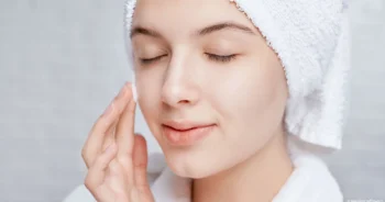 รอยดำสิว-ปรับสีผิว-ทาครีมกันแดด